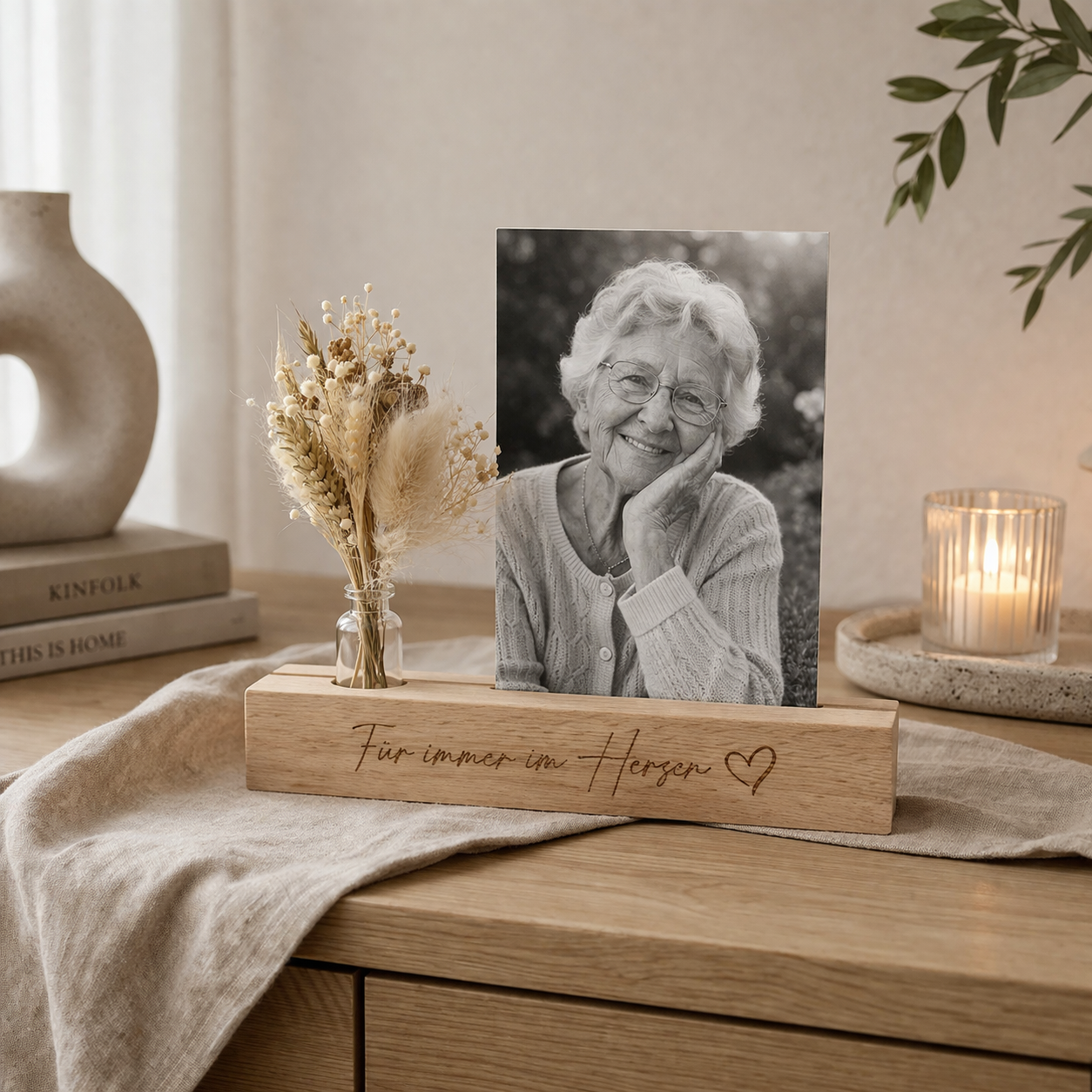Gedenkleiste aus Buchenholz